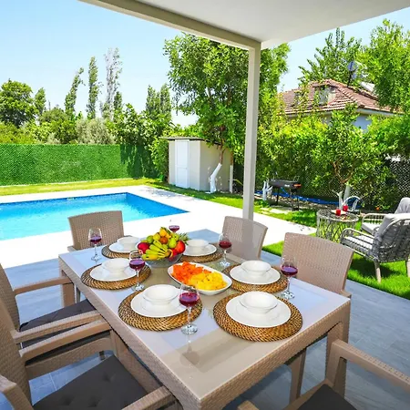 Albatross Villa